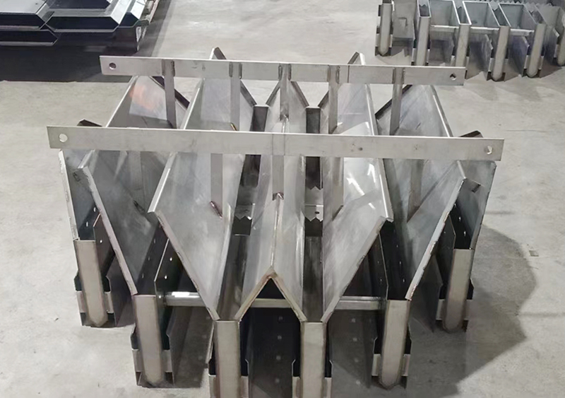 精餾塔內(nèi)件